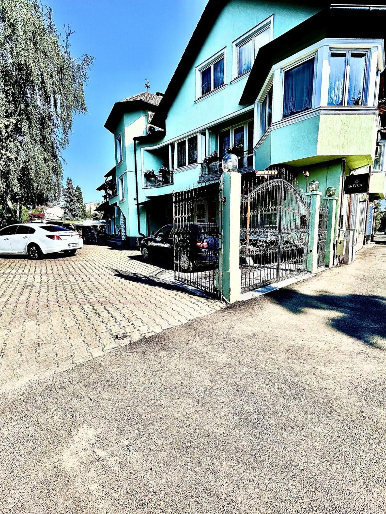 Pensiunea Curtea Bavareza Târgu-Mureş Exteriér fotografie